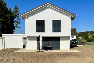 Dernière villa de disponible - Nouveau projet de 2 villas jumelées par les couverts à moins de 10 minutes de Payerne !